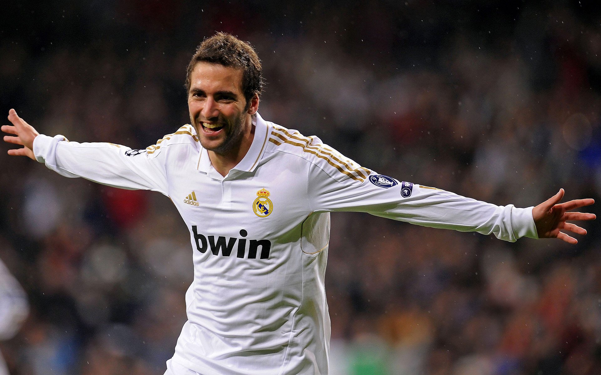 圣保利队全力备战接下来的比赛，期待取得胜利，圣保利德甲