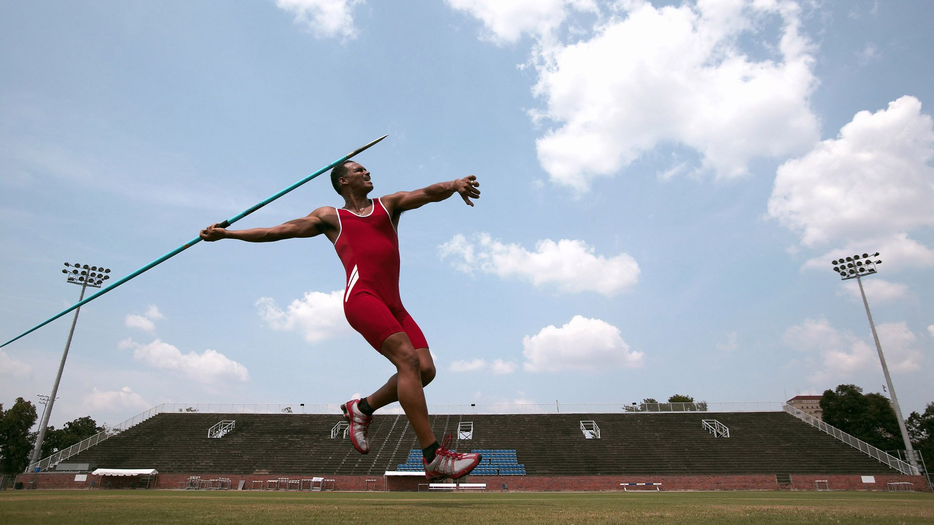 莱斯特城主场大胜，稳固欧战资格，莱斯特城主场在哪个城市