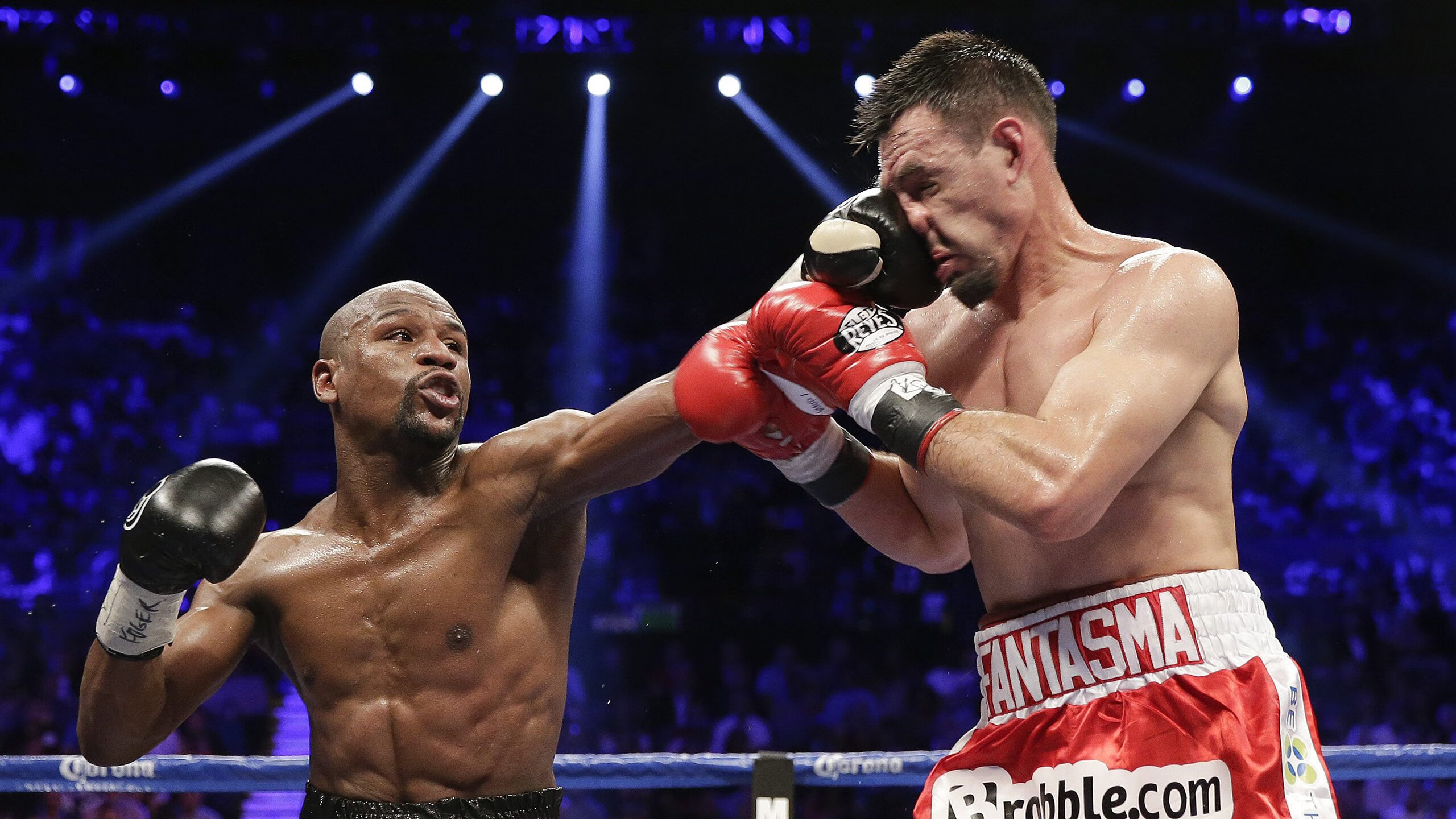 回顾田径撑杆跳历史高光瞬间，田径男子撑杆跳高